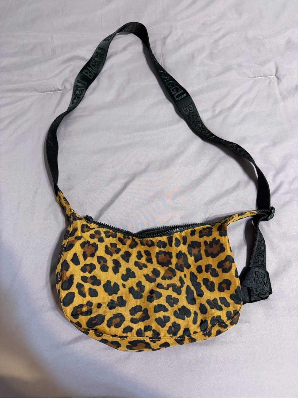 Baggu Cheetah Print Small Crescsnt